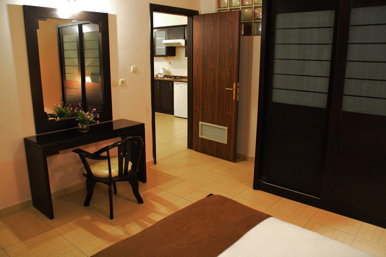 Lilium Hotel Safut Экстерьер фото